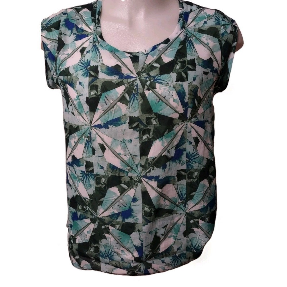 Mossimo Blouse Women's Size‎ Large Cap Sleeve Geometric Scoop Neck Scallop Hem